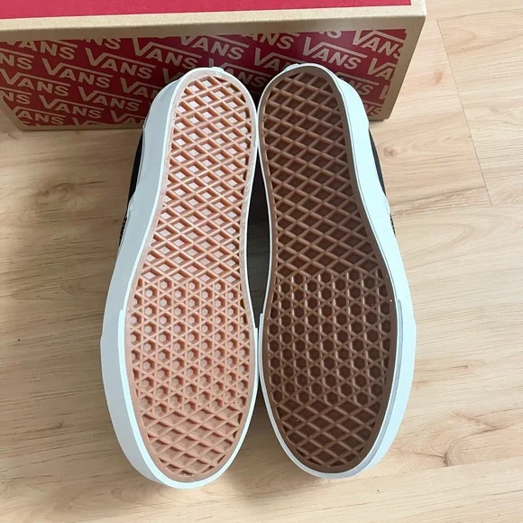 Sold - Picture 1 of 1